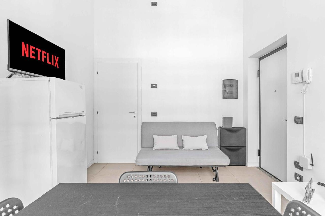Cos54 - Exclusive Apartment With Garden In มิลาน ภายนอก รูปภาพ